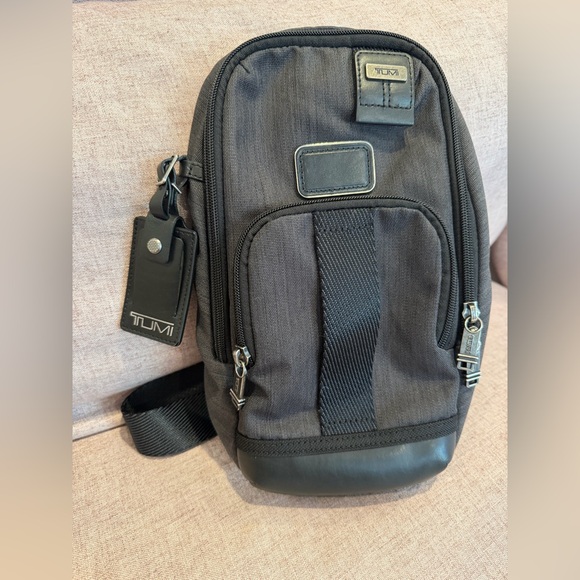 Tumi Charcoal Sling for Men/Women - Picture 6 of 10